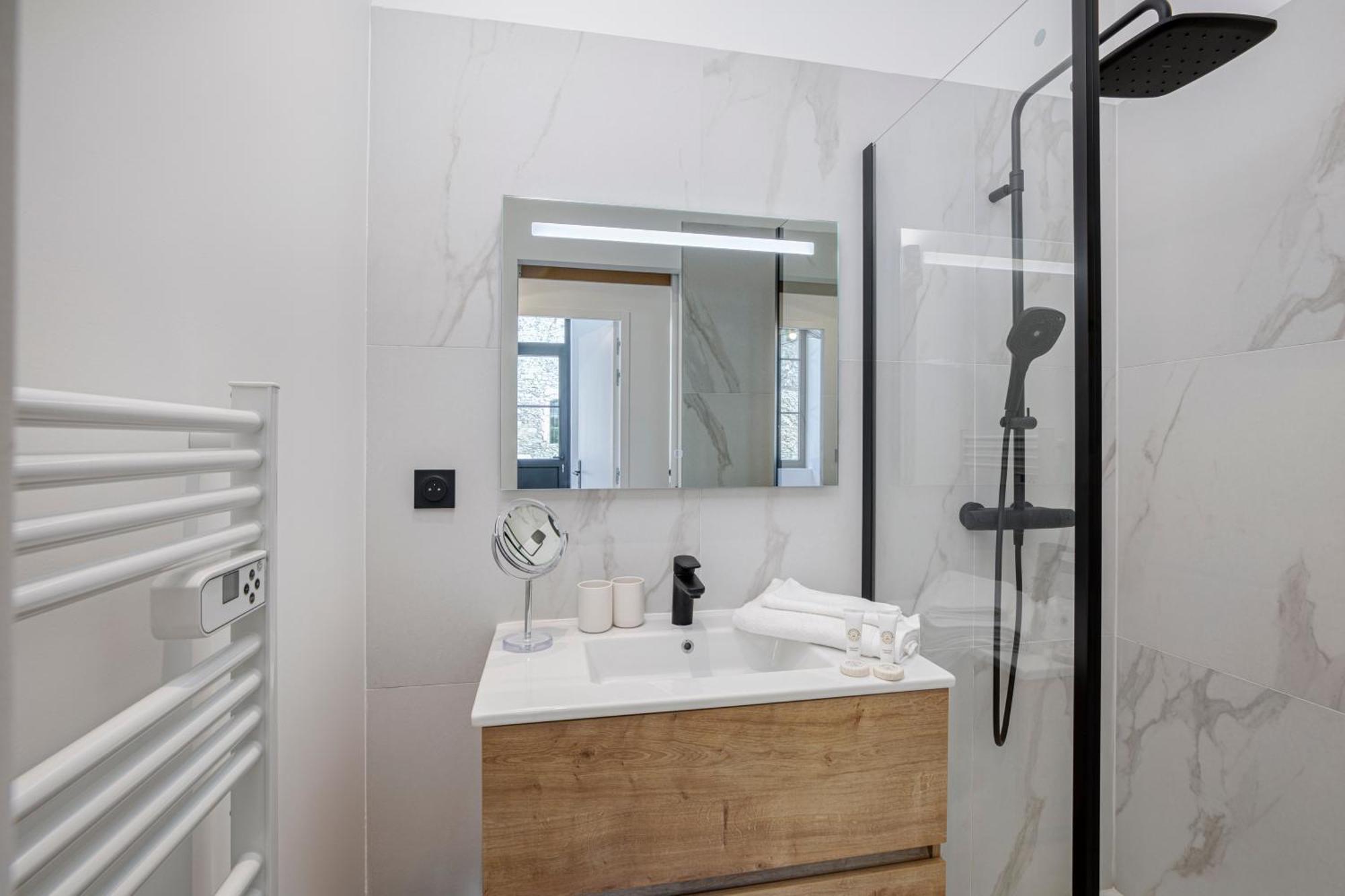 1 - Grand Appartement Spacieux Dans Un Chateau Du 17Eme Siecle, A 15Min De Lyon Vourles Εξωτερικό φωτογραφία